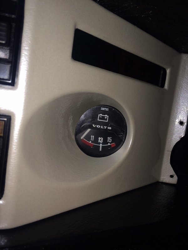 Instrumentpanel B9.jpg