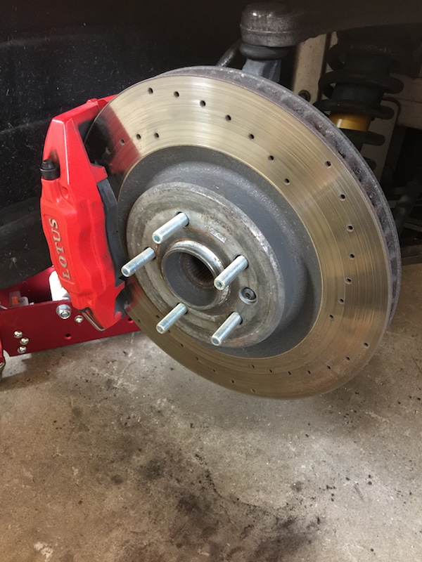 Pinnbultar på plats